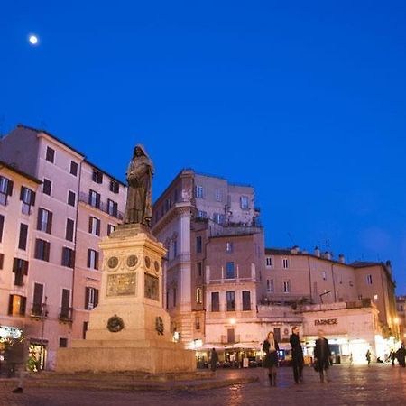 Casa Vacanze Campo De' Fiori ローマ エクステリア 写真